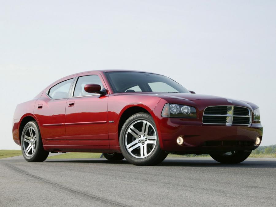  Dodge Charger R/T 2005 года  (фото 8 из 81)